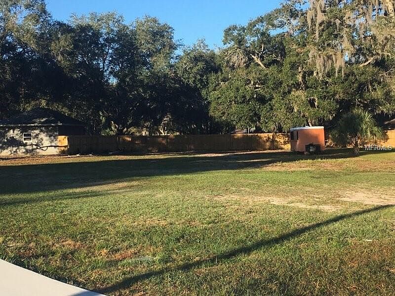 1st image of 823 Deep Wood Ct