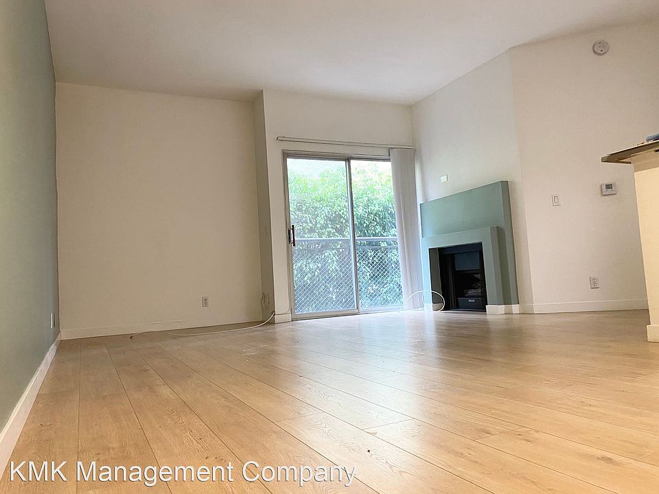 1st image of 1234 N Las Palmas Ave #304