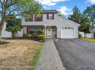 38 Pinyon St, Howell, NJ 07731