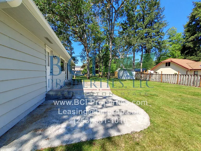 8811 Forest Ave SW — Photo 39
