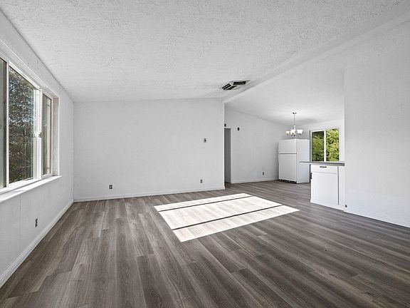 2nd image of 20580 Bay Meadows Dr