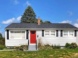 87 Breezy Knls, Groton, CT 06355