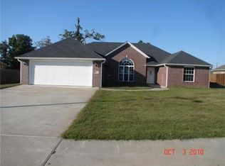 8007 David Dr, Siloam Springs, AR 72761