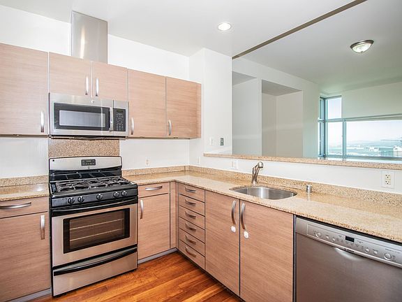 2nd image of 1 Mandalay Pl Unit 1611