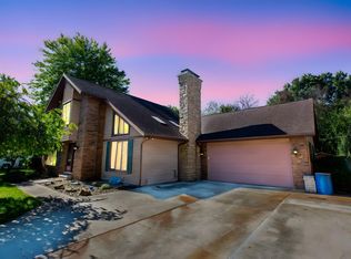 52157 Bittersweet Ln, Elkhart, IN 46514