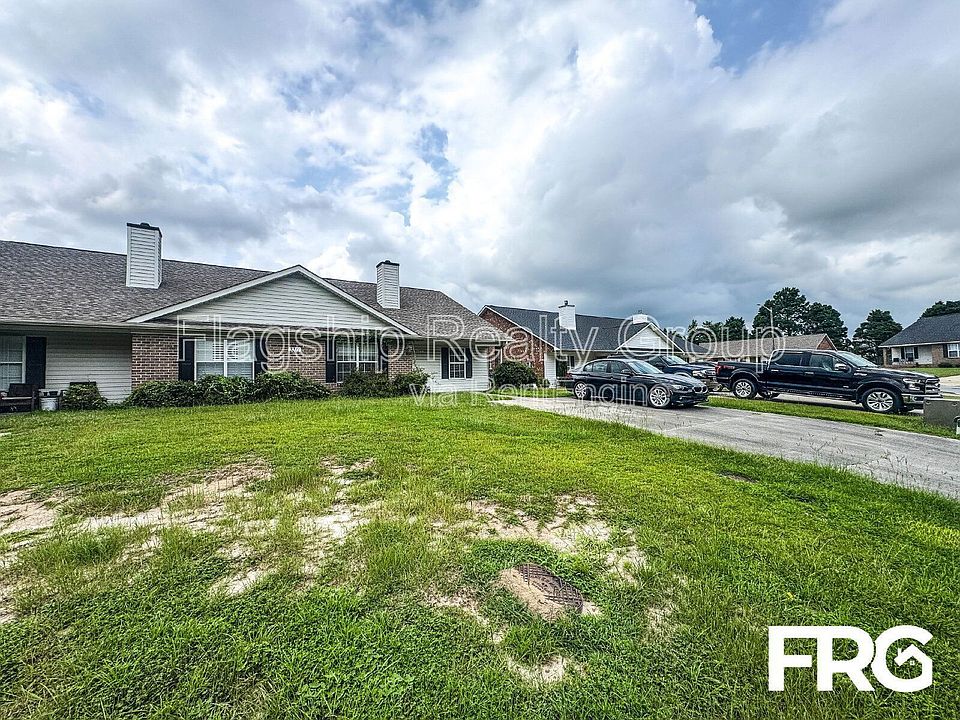 1st image of 3311 Moseley Dr #B