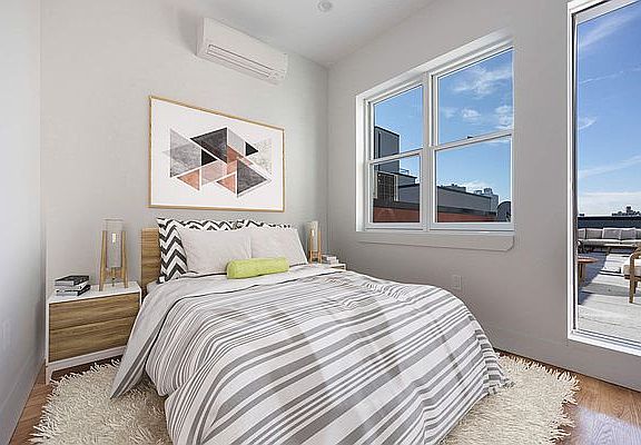 2nd image of 2086 5th Ave Penthouse C