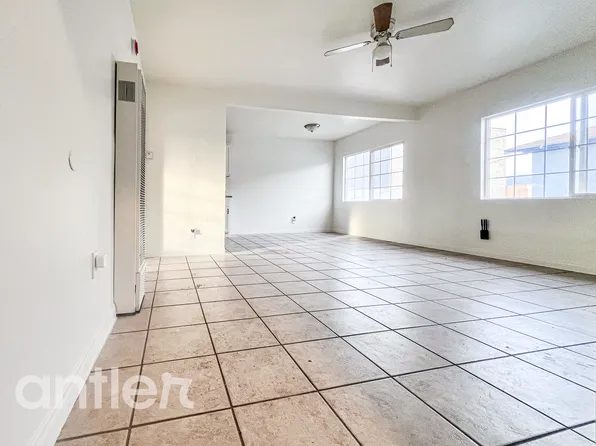 11829 Hart St #V6, North Hollywood, CA 91605