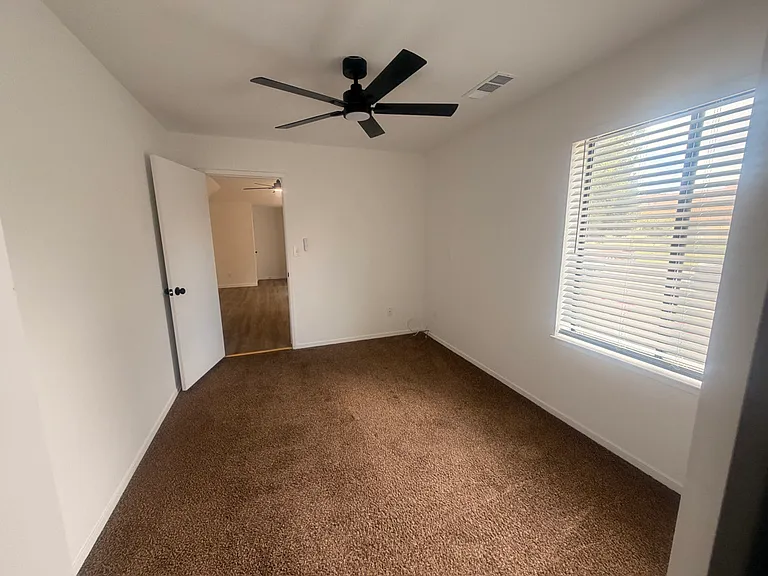 340 W Lexington Ave #101 — Photo 12