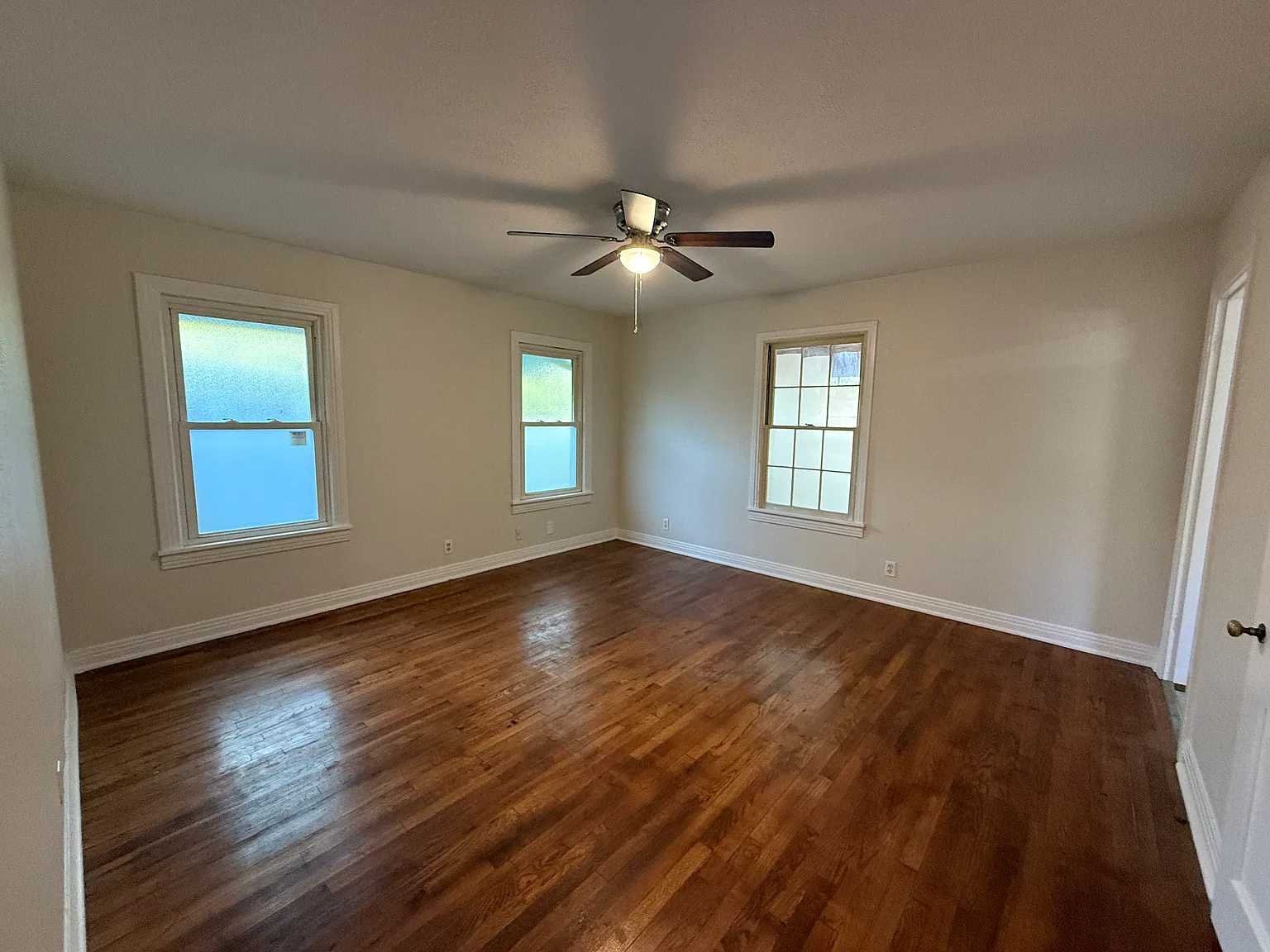 3 bed, 1278 sqft, $1,100 — Photo 4
