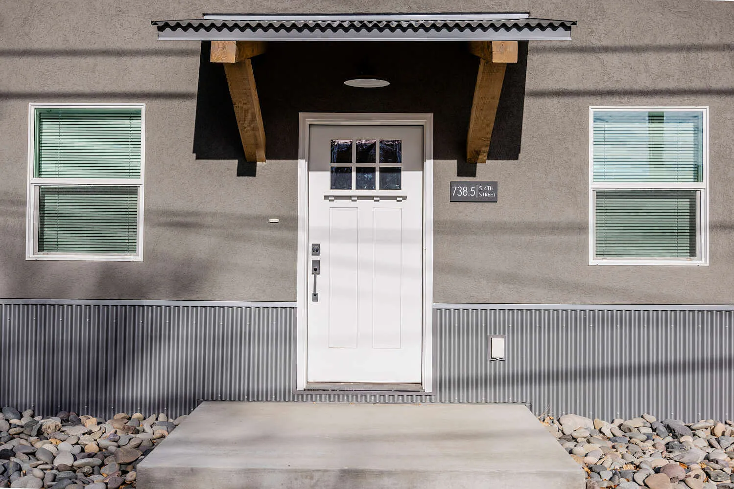 2 bed, 900 sqft, $1,750 — Photo 1