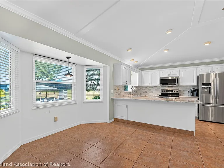 105 Fern Ct — Photo 21