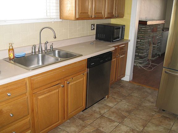 4th image of 5358 Odell St