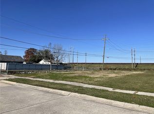 2000 Benjamin St, Arabi, LA 70032