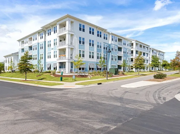 Oasis at Riverlights