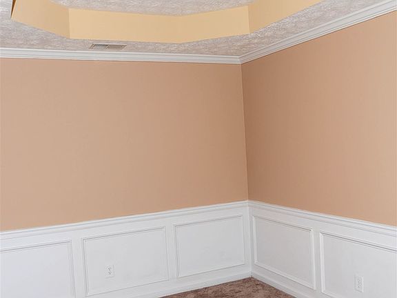 3rd image of 109 Adams Lake Ct