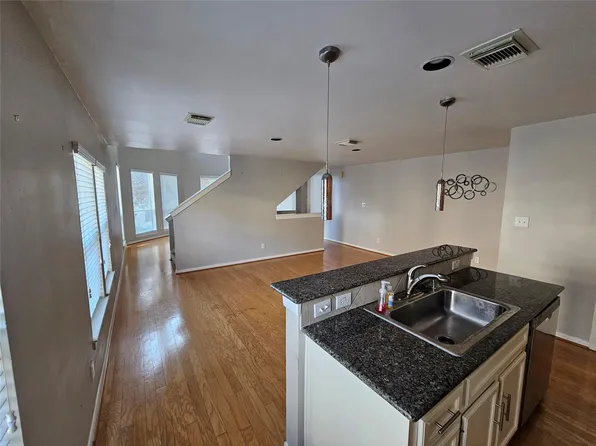1271 W 17th St, Houston, TX 77008