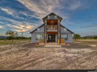 136 Cardinal Dr, Camp Wood, TX 78833