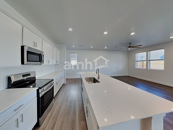 4th image of 10090 Potomac St