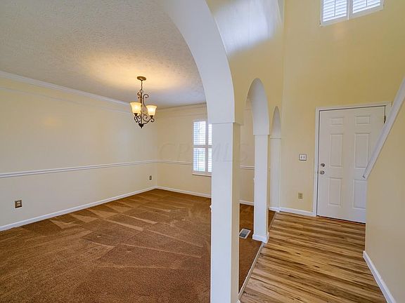 5th image of 236 Essex Pl
