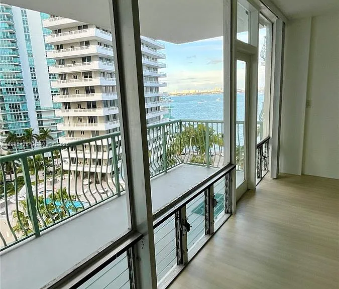 1408 Brickell Bay Dr #916 — Photo 4