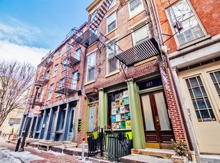 217 Church St #3R, Philadelphia, PA 19106