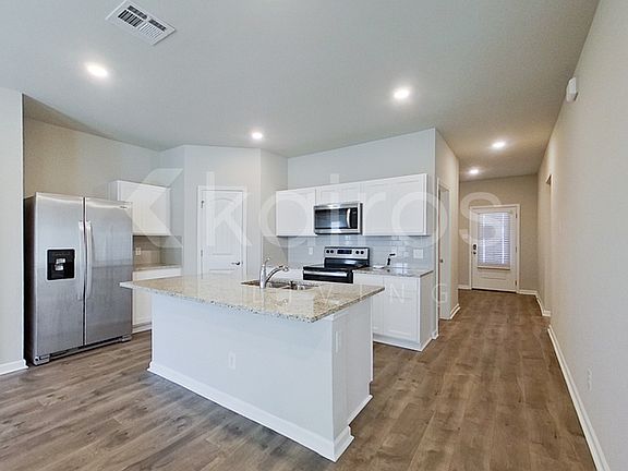 5th image of 105 Santiago Ct