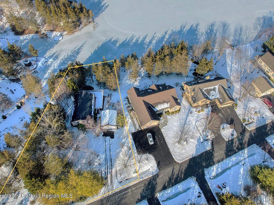 1st image of 107 Longwood Drive