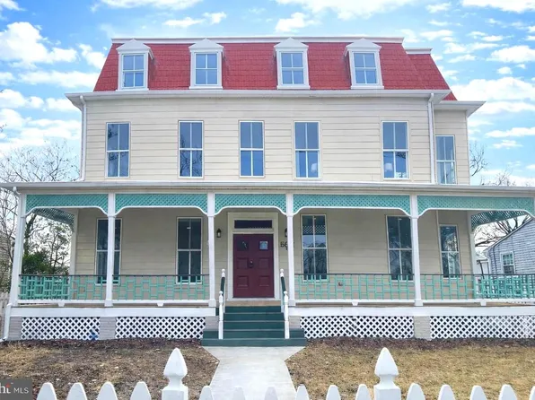 5617 Ruatan St, College Park, MD 20740