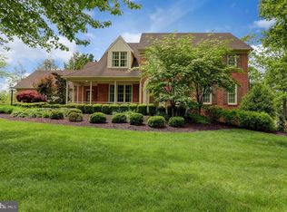 688 Saint Johns Dr, Camp Hill, PA 17011