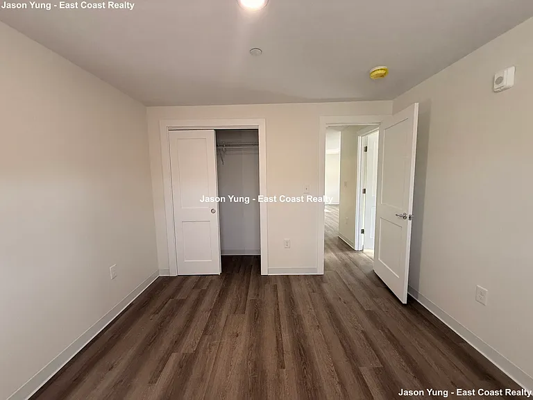 1741 Washington St #10 — Photo 10