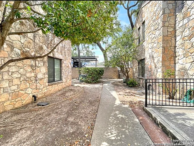 11520 Huebner Rd #108 — Photo 2