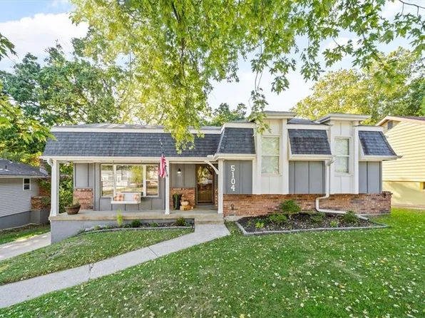 5104 N Wood Ridge Dr, Kansas City, MO 64151