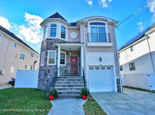 394 Page Ave, Staten Island, NY 10307