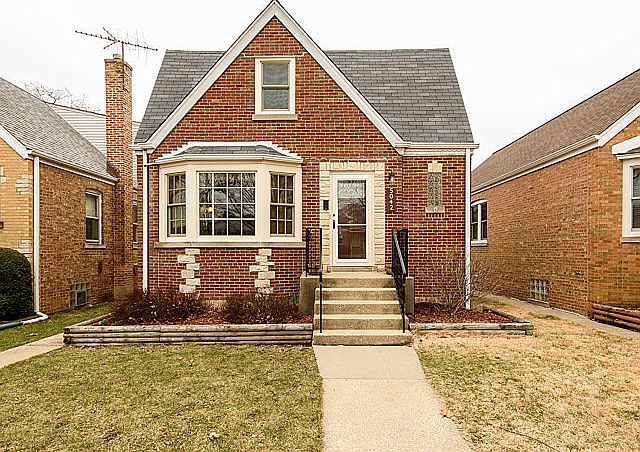 1st image of 5042 N Melvina Ave
