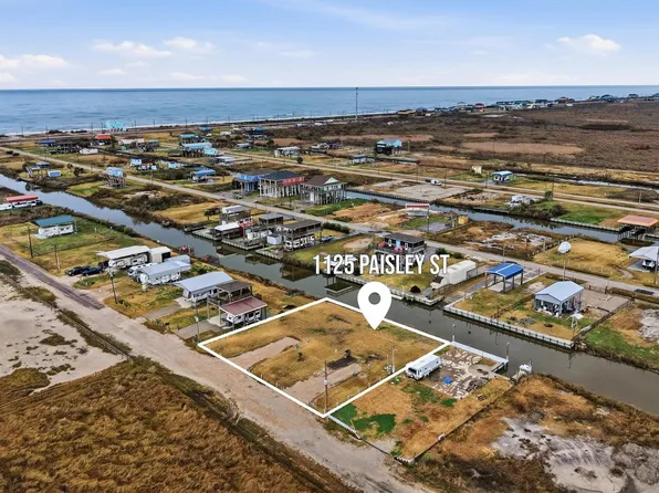 1125 Paisley St, Gilchrist, TX 77617