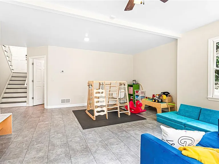 105 Leyland Ct — Photo 21