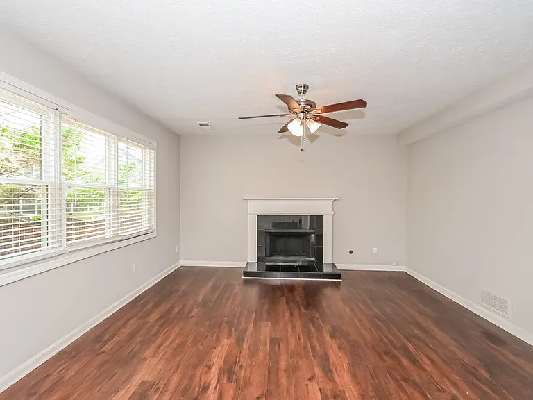 1001 Maidstone Ct — Photo 6
