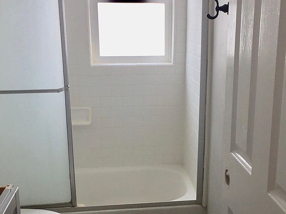 3rd image of 1467 W 157th St #D