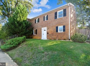 205 S Wayne St, Arlington, VA 22204