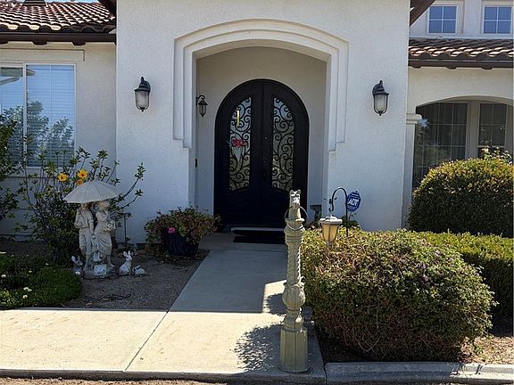 3rd image of 18268 Hollowtree Ln