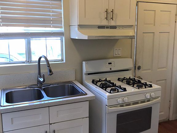 4th image of 10908 Ramona Blvd