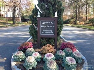 2010 Hawthorne Ln #2010, Mahwah, NJ 07430