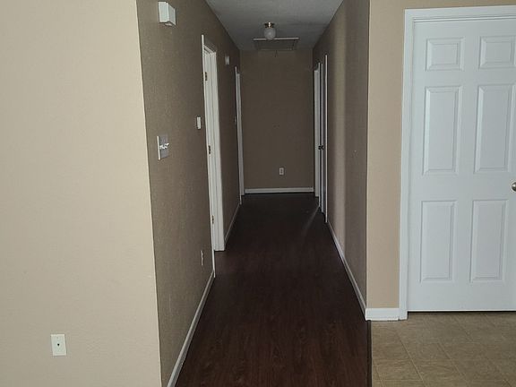 5th image of 220 Scarborough St