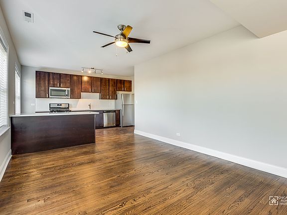 4th image of 2507 W Catalpa Ave APT 2
