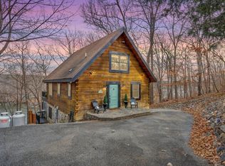 710 Forest Lawn Dr, Moneta, VA 24121