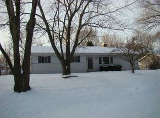 106 Grace St, Tonganoxie, KS 66086