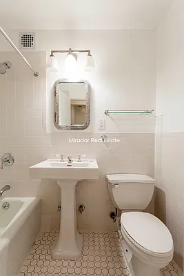 Rented by Mirador Real Estate | media 11