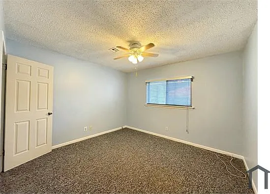 2407 S Olympia Ave — Photo 11