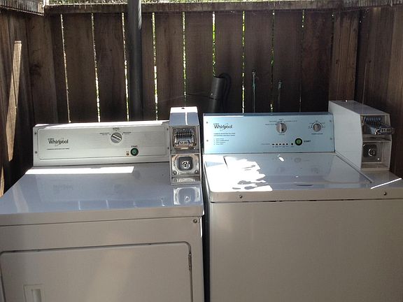 5th image of 641 Magnolia Ave #2